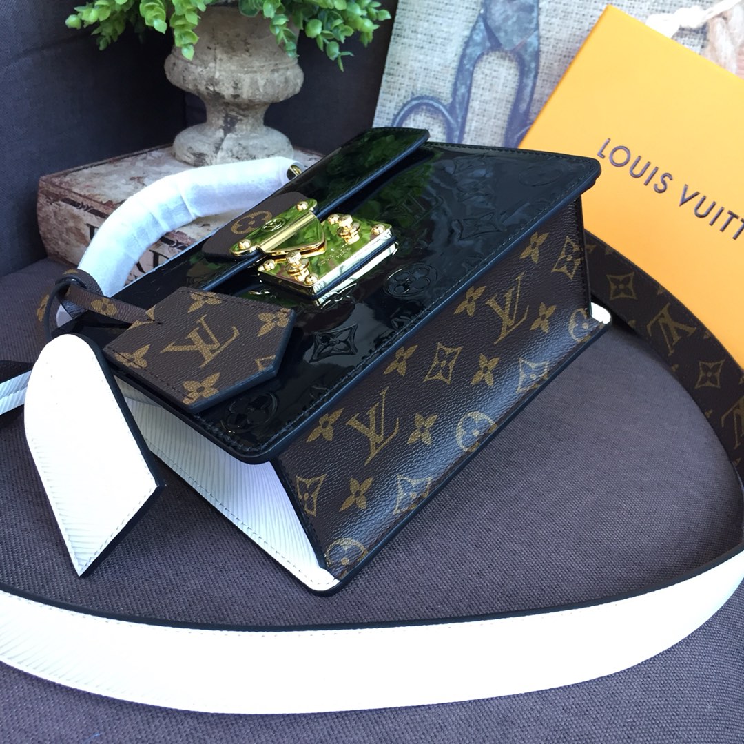 Louis Vuitton SPRING STREET Handbag Monogram Vernis Patent M90375 Black